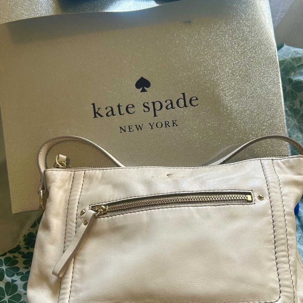 KATE SPADE New York Pebble Leather Ivory/Cream Green Lining Cross Body Purse Bag